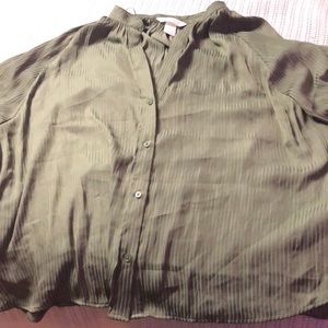 Business casual women’s shirt